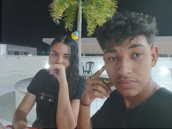 Ela linda